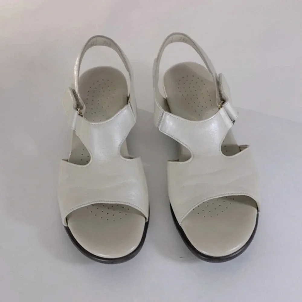 SAS Suntimer - Heeled Sandal pearl bone size 7.5 SLIM sandal supportive